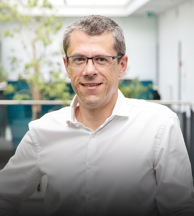 Dr. Oliver Grieshofer